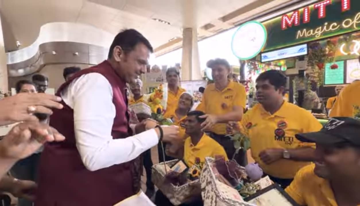 நவிமும்பையில் மிட்டி கஃபே : மாற்றுத்திறனாளிகளின் கனவுகளுக்கு புதிய சிறகுகள்!