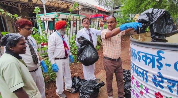 பைகுல்லா ரயில் நிலையத்தில் இயற்கை உரத் தயாரிப்பு மையம் திறப்பு
